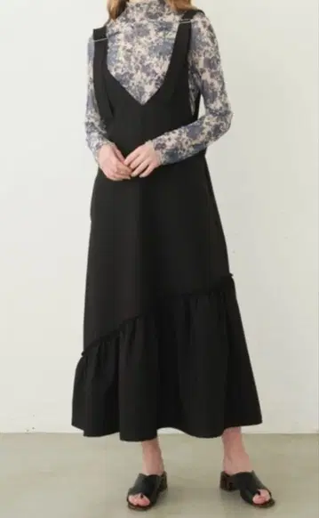 idem 이뎀 suspenders tiered jumper skirt