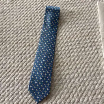 살바토레 페라가모 말 무늬 실크 넥타이