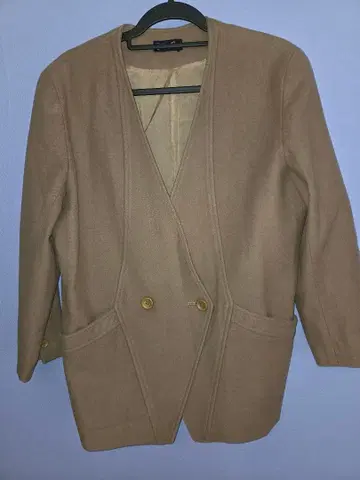 베이지 노카라 자켓 2 버튼