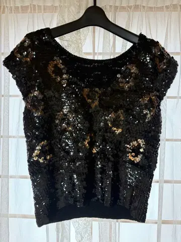 [ 가격 인하 ] 이타리야 스팽글 상의