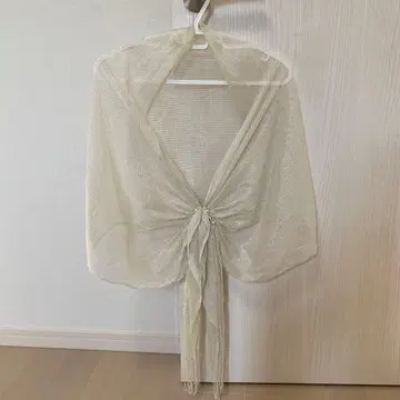 아이보리 프린지 숄 펄 장식