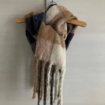 NOA 체크 무늬 머플러