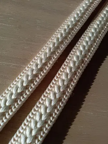 크림색 술 달린 허리띠 실크 K10