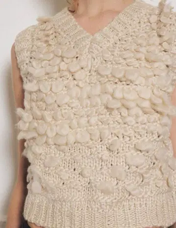 ZARA 새상품 미사용 베이지 니트 베스트 V넥 슬리브리스