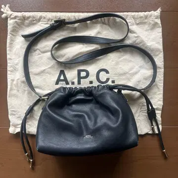 가격 인하 아페쎄 A.P.C. 가죽 숄더백 복조리 포함