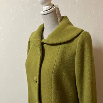 올리브 그린 롱 코트 버튼 포함