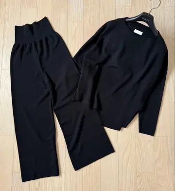 투모로우랜드 셋업 ballsey 블랙 긴팔 니트 바지