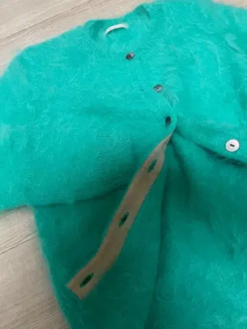 민트 그린 에메랄드 그린 니트 버튼 가디건