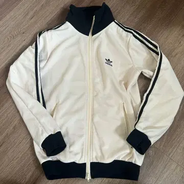 [ adidas ] 와플지 트랙 자켓 아이보리