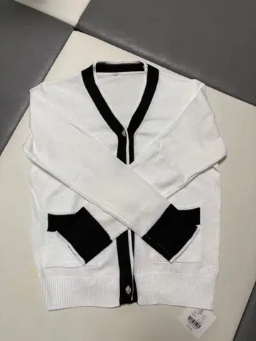 가디건 화이트 블랙 2세트 택 포함