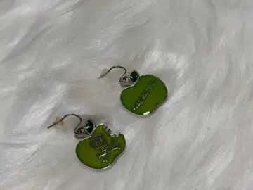 HYSTERIC GLAMOUR 애플 스컬 귀걸이 그린