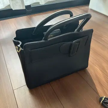 블랙 핸들 포함 숄더백