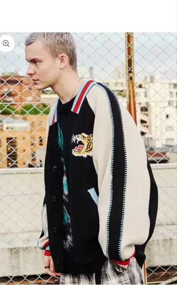 See S ew 호랑이 자수 오버 사이즈 니트 가디건