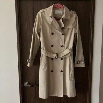 새상품급 NATURAL BEAUTY BASIC 베이지 트렌치코트