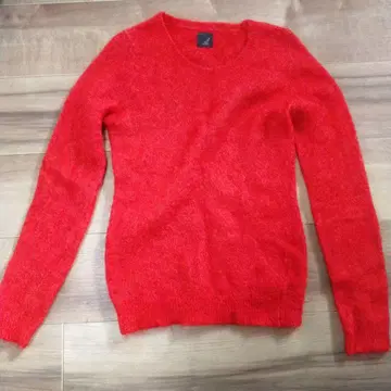 니토카 앙비덱스 모헤어 빨간색 긴팔 스웨터