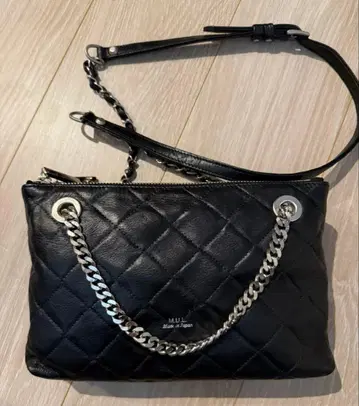 새상품급 M.U.L. 레이어드 체인 숄더 블랙 퀼팅 엠보