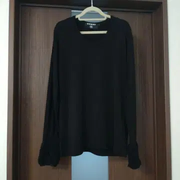 COMME 블랙 긴팔 T셔츠 보아 썸홀 포함