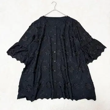 플라워 자수 노카라 블라우스 4L 빅 사이즈 블랙 미사용급