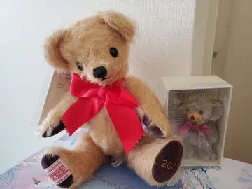 멜리소트 작은 곰 두 마리 함께