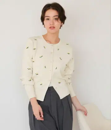 titivate 플라워 자수 가디건