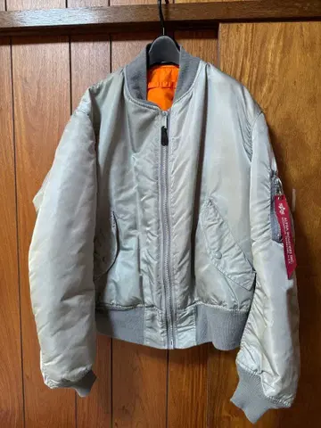 ALPHA MA-1 플라이트 자켓 실버