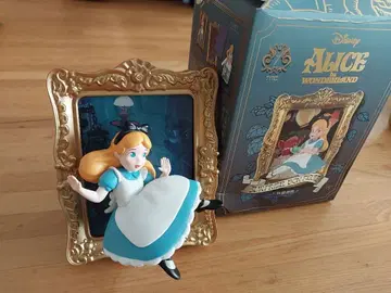 앨리스 인 원더랜드 피규어 MINISO