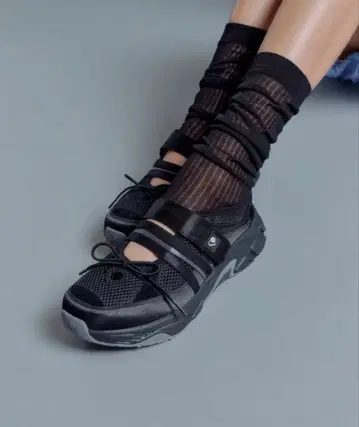 무신사 블랙 스포츠 샌들 25 사이즈