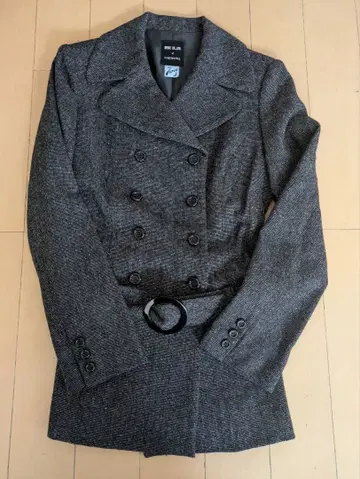 코트 다크 그레이