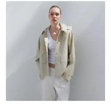 ZARA 후드 부착 자켓 크림색 아우터 레인코트