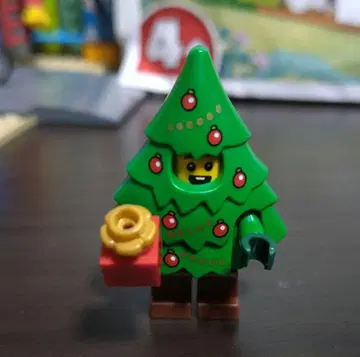 LEGO 크리스마스 트리 미니 피규어 어드벤트 캘린더