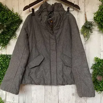 평평하게 놓음 가슴 너비 47 소매 폭 17