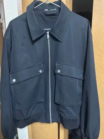 ZARA 블랙 점퍼 M 사이즈