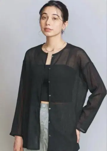 뷰티 앤 유스 크레이프 크루넥 가디건