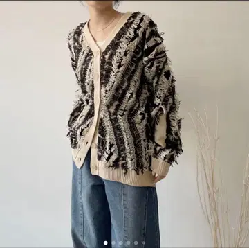 2025 신상 MIX 프린지 니트 가디건 미사용 새상품 뤼미에 같은 형태