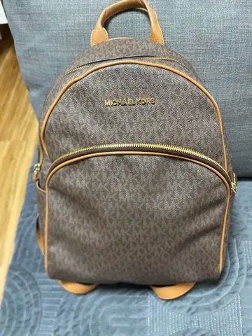 MICHAEL KORS 브라운 백팩