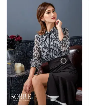 SOBRE 아지메 머메이드 컷 아웃 원피스