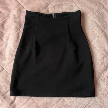 블랙 타이트 스커트 뒷 지퍼