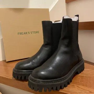 FREAK'S STORE 블랙 통굽 사이드 고어 부츠
