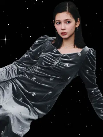 꽃무늬 자수 벨로아 원피스