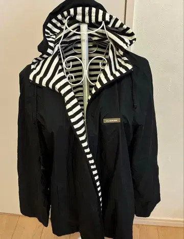 마리끌레르 리버서블 윈드 브레이커 후드티 즉시 구매 OK