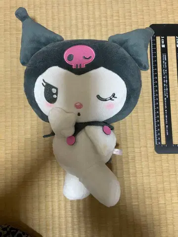 쿠로미 봉제 인형