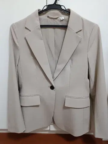 GU 지유 테일러드 자켓 S 사이즈 베이지 미사용 새상품