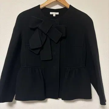 PAULE KA 리본 울 자켓 캐시미어 혼방 노카라 페플럼