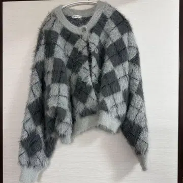 아프레 주르 미뇽 샤기 아가일 가디건