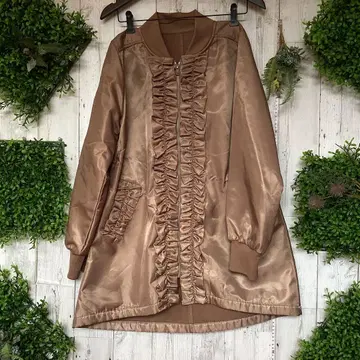 평평하게 놓음 가슴 너비 56 소매 폭 21