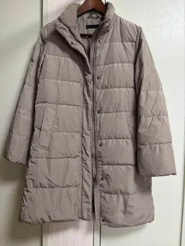 유니클로 다운 코트 여성용 M 베이지 페더 롱 코트