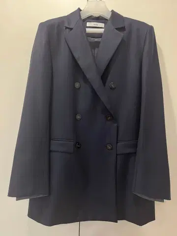 deres 네이비 더블 버튼 테일러드 자켓