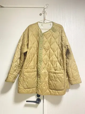 [ 유나이티드 애로우즈 ] 퀼팅 자켓 골드