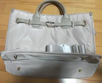 토트백 베이지 숄더 스트랩 포함