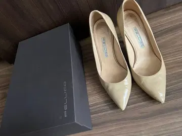 pellico 펠리코*베이지 페이턴트 펌프스